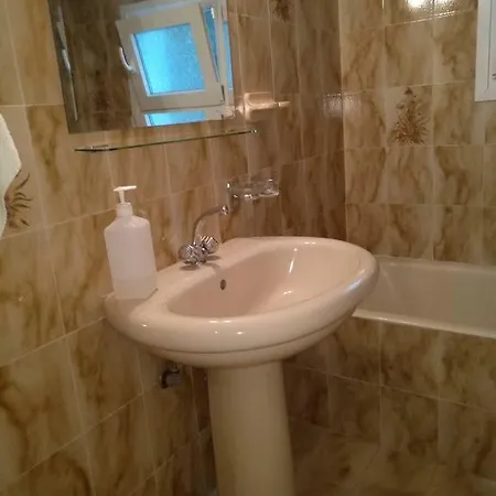 Seaside Maisonette Apartment Palaiontsiflikion